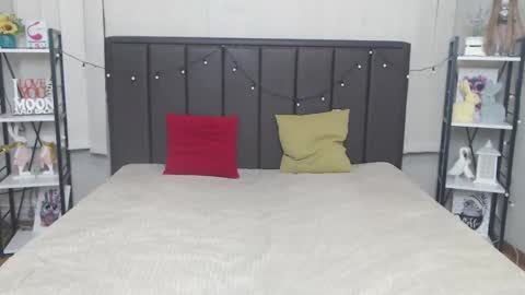 Snapshot of laurahlot chatting on October 1, 6:35 pm LauraHlot online show from October 1, 6:35 pm