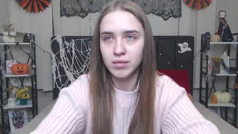 Snapshot of laurahlot chatting on November 1, 6:50 am LauraHlot online show from November 1, 6:50 am