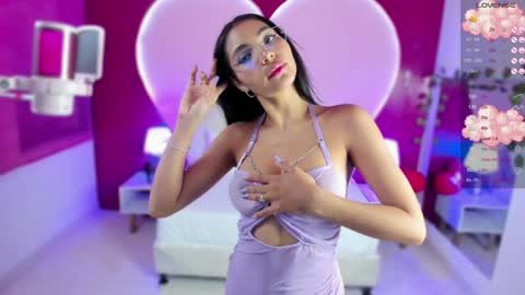 Laura MartinGMT-5 2200-0600 online show from December 13, 1:15 am