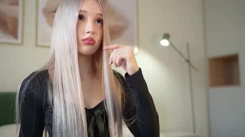 Snapshot of lauramusk chatting on September 19, 8:57 am Laura online show from September 19, 8:57 am