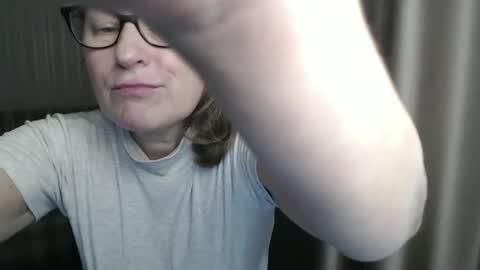 Lauraoven1 online show from January 18, 3:05 pm
