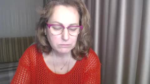 Lauraoven1 online show from January 11, 9:26 am