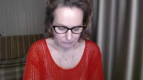 Lauraoven1 online show from February 1, 6:08 pm
