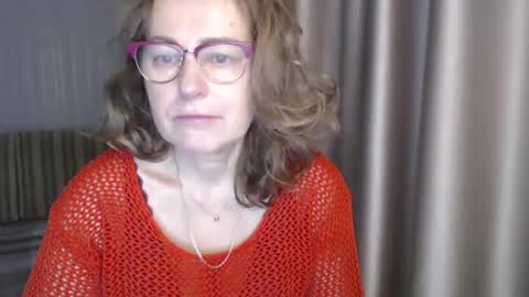 Lauraoven1 online show from January 8, 8:27 am