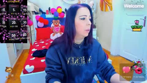 Laura online show from February 10, 4:19 am