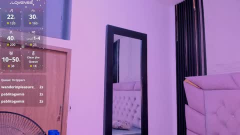 Laurem online show from October 14, 8:00 pm