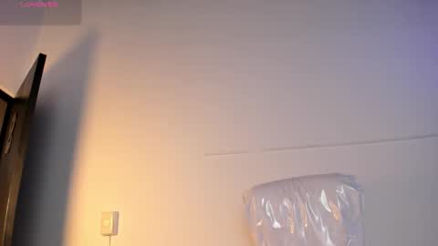 Snapshot of lauren_fit chatting on October 22, 8:03 pm Lauren online show from October 22, 8:03 pm