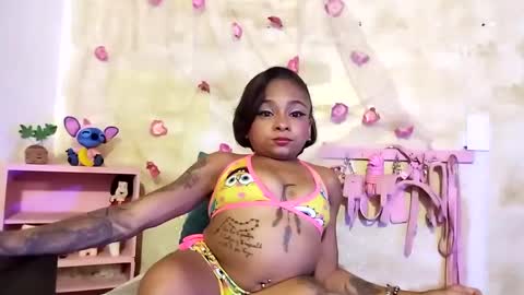 Lauren online show from January 17, 4:39 am