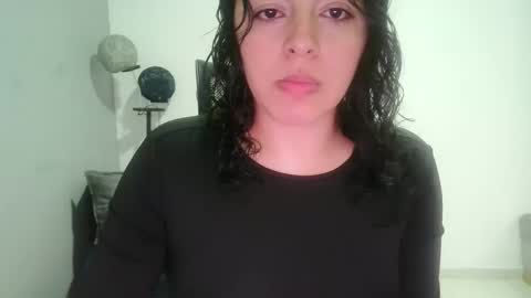 laurenhot94 online show from February 22, 9:16 pm