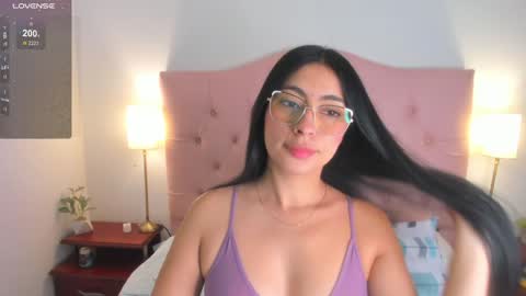 laurenn_smitth online show from January 15, 12:36 pm