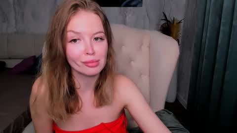 laurennhill online show from October 5, 12:37 am