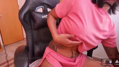 Lauren Saenz online show from January 17, 12:23 pm