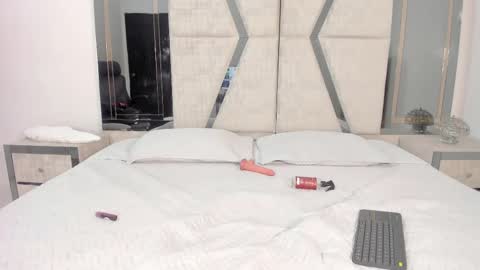 Lauren  online show from September 18, 4:38 pm