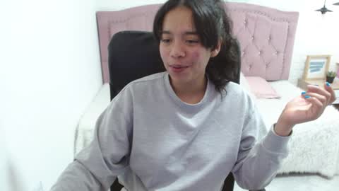 laurent online show from January 18, 8:09 pm
