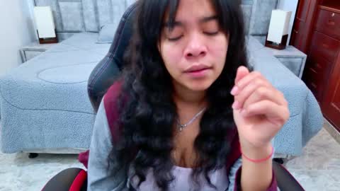 laurent online show from February 13, 3:52 am