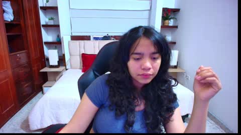 laurent online show from December 17, 3:06 am