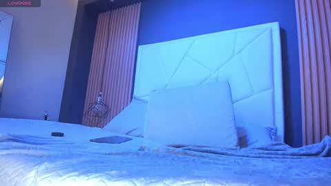 Lau Roberts online show from October 23, 3:45 am