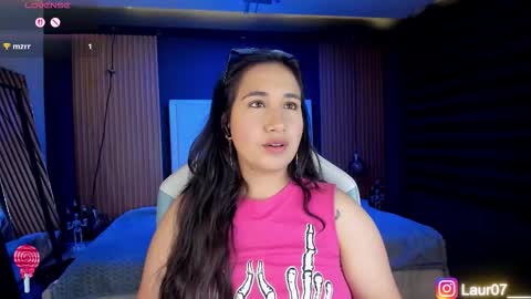 Lau Roberts online show from October 16, 4:04 am