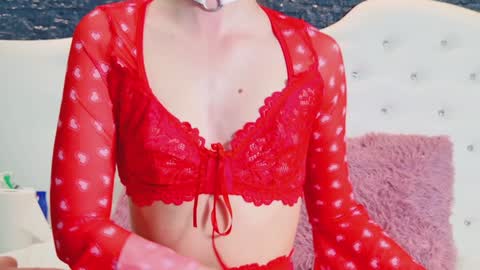 Lauryn online show from January 28, 7:11 am