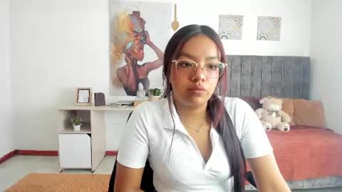 lauu7 online show from June 18, 1:49 pm