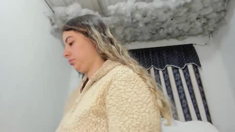 Lauu G online show from October 3, 10:31 am