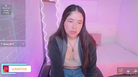 Lauxury  online show from September 10, 3:28 am