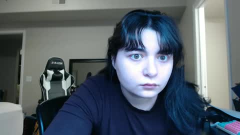 LavanaMaroon online show from December 11, 8:15 am