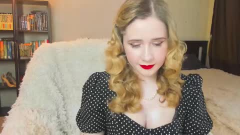 Snapshot of lavender_tender chatting on March 5, 9:39 pm Lav online show from March 5, 9:39 pm
