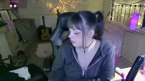 Lavenderrzz online show from February 24, 3:43 pm