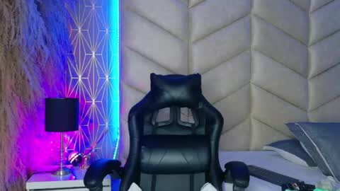 laya online show from November 18, 3:18 am