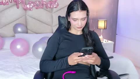 laya online show from October 24, 4:30 am