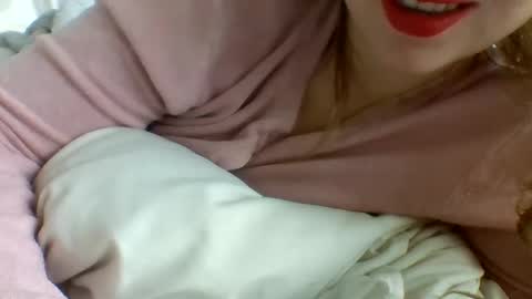 Snapshot of layannalea chatting on January 10, 11:29 pm layannalea online show from January 10, 11:29 pm