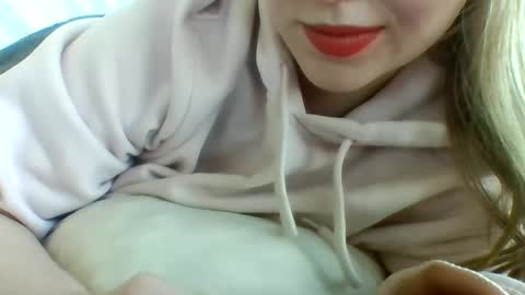 Snapshot of layannalea chatting on January 15, 10:35 pm layannalea online show from January 15, 10:35 pm