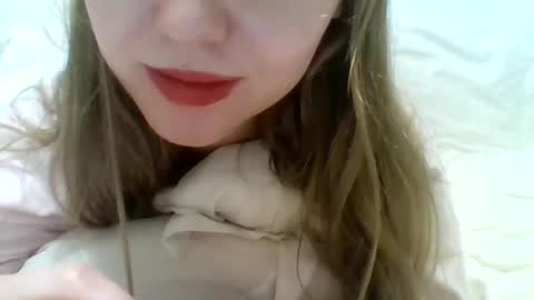 Snapshot of layannalea chatting on December 9, 7:17 am layannalea online show from December 9, 7:17 am