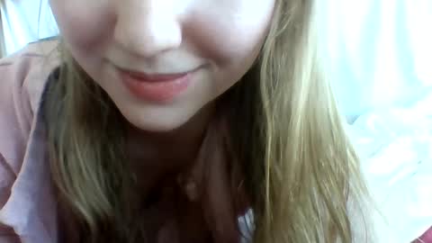 Snapshot of layannalea chatting on February 14, 7:54 pm layannalea online show from February 14, 7:54 pm