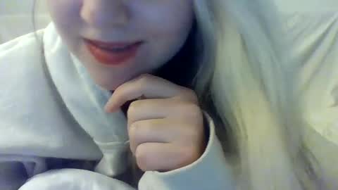 Snapshot of layannalea chatting on December 14, 6:35 am layannalea online show from December 14, 6:35 am