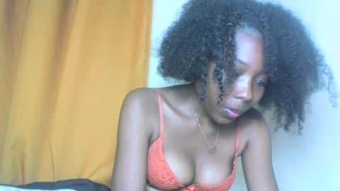 layannek online show from September 22, 6:39 pm