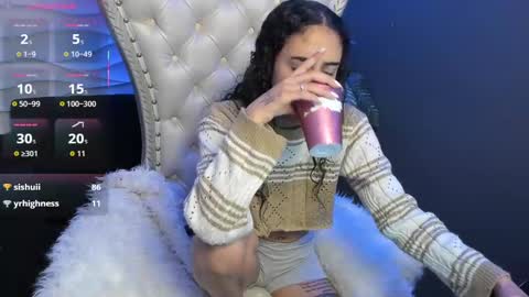 Snapshot of layla_707 chatting on September 19, 1:04 am Layla online show from September 19, 1:04 am