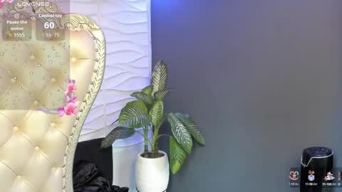 Snapshot of layla_707 chatting on September 11, 10:43 pm Layla online show from September 11, 10:43 pm