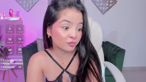 Layla Breezee online show from September 30, 4:23 pm