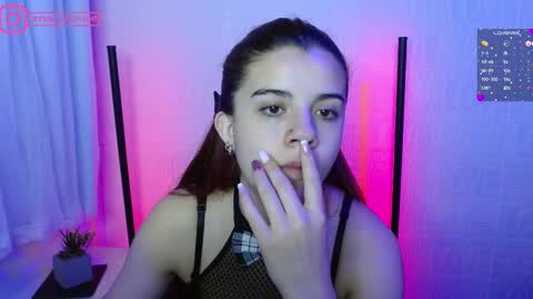 Snapshot of layla_castilloo chatting on February 11, 2:13 pm Layla online show from February 11, 2:13 pm