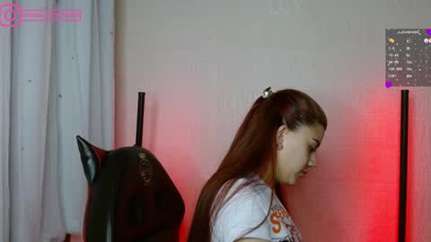 Snapshot of layla_castilloo chatting on January 24, 2:30 pm Layla online show from January 24, 2:30 pm