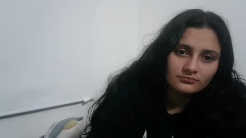 Layla online show from November 6, 3:34 am