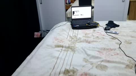 Snapshot of laylabrasil chatting on September 28, 1:23 am kelly online show from September 28, 1:23 am