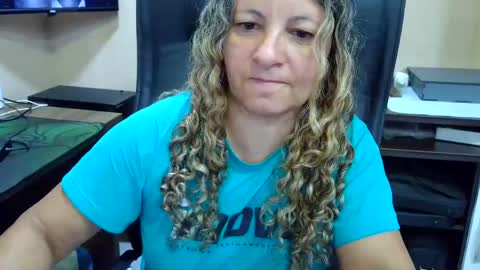 Snapshot of laylabrasil chatting on March 4, 1:34 am kelly online show from March 4, 1:34 am