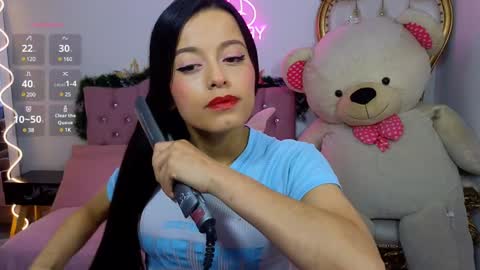 laylafoxy_tay online show from December 31, 11:20 am