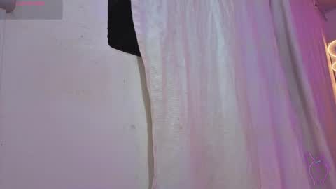 laylafoxy_tay online show from November 24, 3:30 am