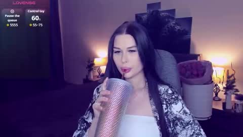 laylagreat online show from January 15, 4:35 pm