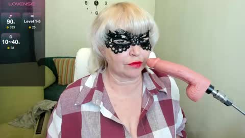 laylalaylamilf online show from May 30, 9:29 am