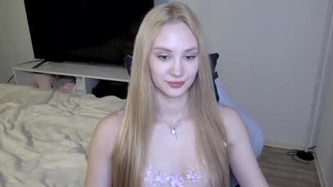 LaylaPretty001 online show from March 3, 7:36 am